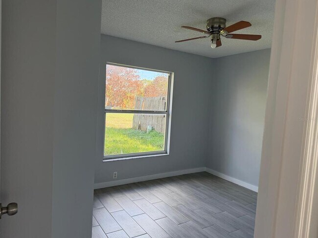 Foto del edificio - 11527 Wingham Ct