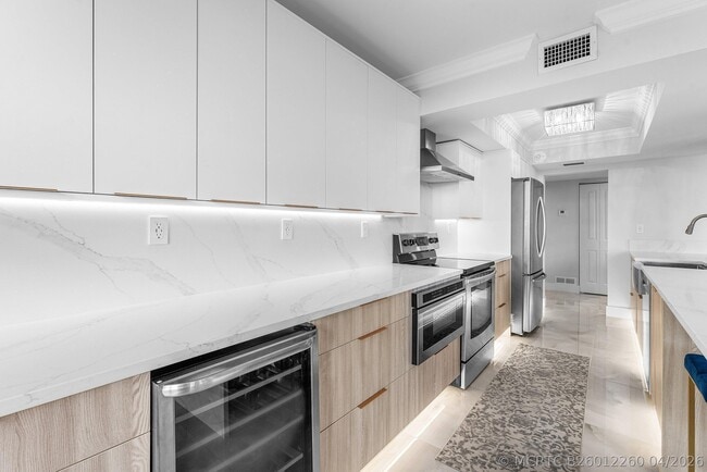 Building Photo - 5480 N Ocean Dr