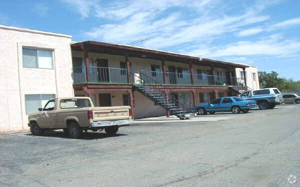 Building Photo - Fairviwe Apartments