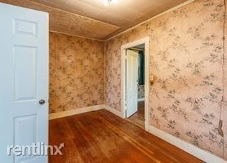 Building Photo - 1 br, 1 bath House - 15 Marion St