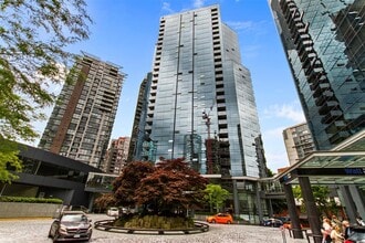 B-tower - 1050 Burrard