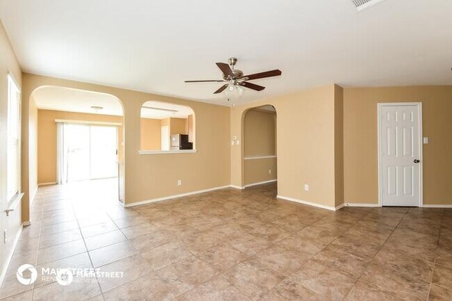 Building Photo - 411 Jockey, San Antonio, TX 78227