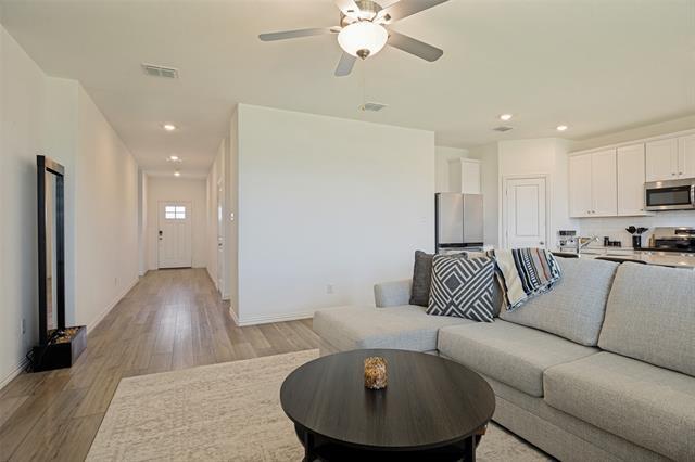 Foto del edificio - 328 Ardsley Ln