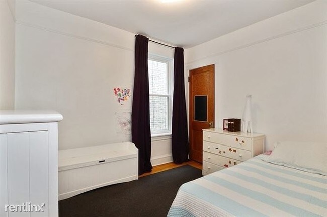 Foto del edificio - 4209 N Oakley Ave