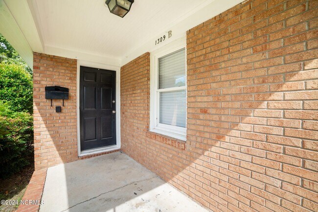 Foto del edificio - 1309 Willow St