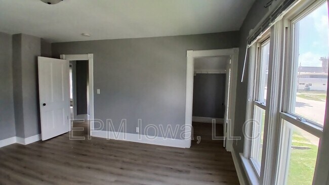 Foto del edificio - 949 13th St