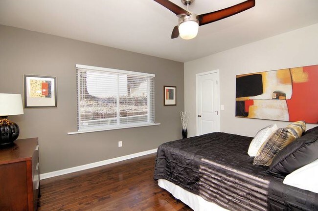 Gorgeous Hardwood Floors - Zoe Llc
