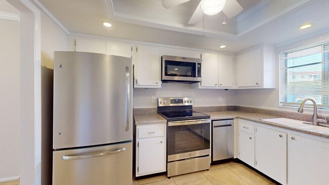 Building Photo - 4121 Heron Way