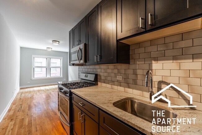 Foto del edificio - 2207 W Eastwood Ave