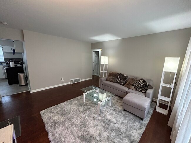 Building Photo - 7719 W Villard Ave
