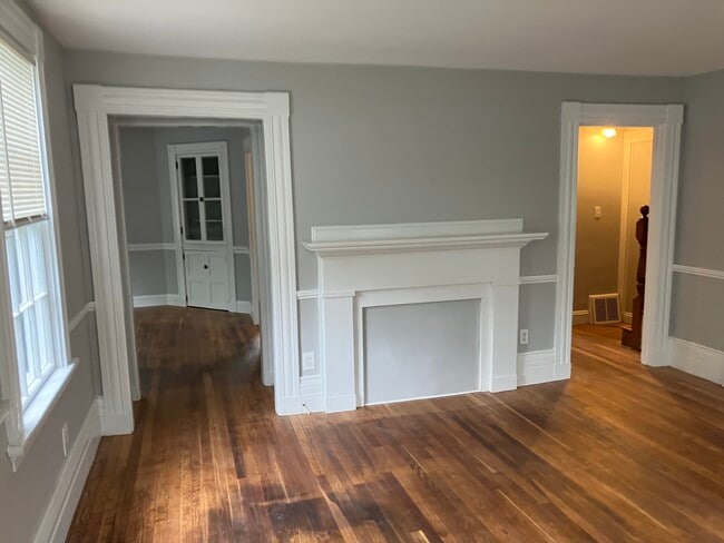 Living room - 12 Salem St