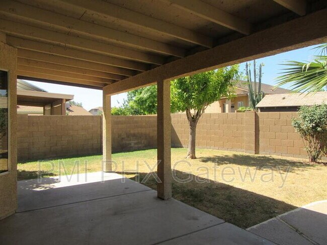 Building Photo - 6702 N 89th Ave
