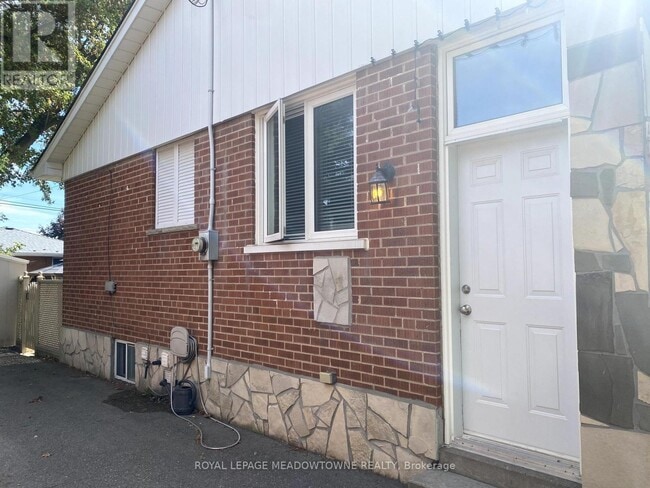 Photo du bâtiment - 56 McIntyre Crescent