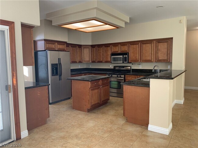 Building Photo - 8441 Bay Point Dr