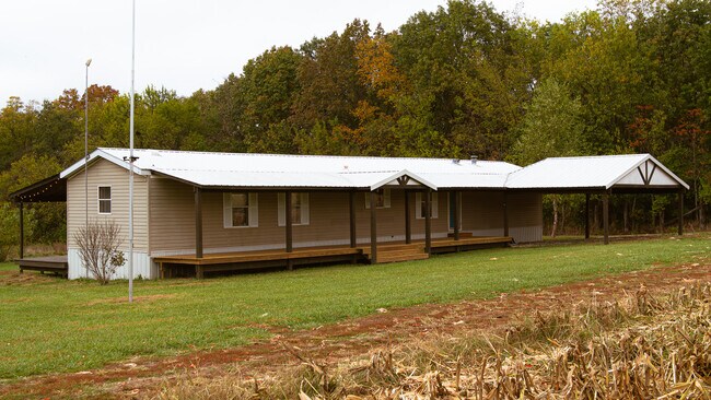 Foto del edificio - 20499 Dabbs North Rd