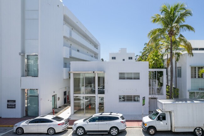 Foto del edificio - 751 Collins Ave