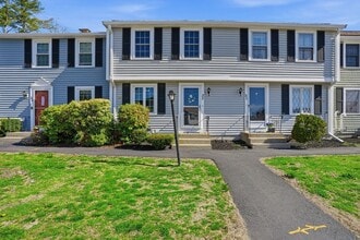 Building Photo - 848 Plain St