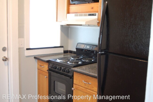 Foto del edificio - 2 br, 1 bath House - 367 NW Garnet Glen