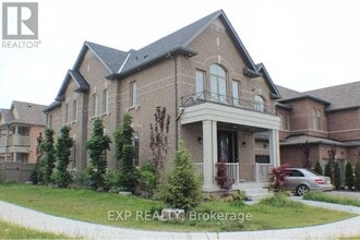 Building Photo - 99 Kincardine St