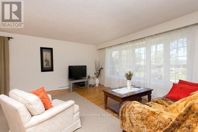 Building Photo - 141 Elvaston Dr