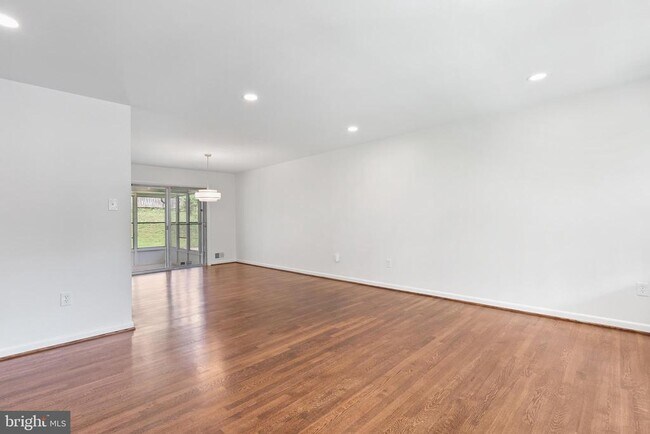 Foto del edificio - 11710 Milbern Dr