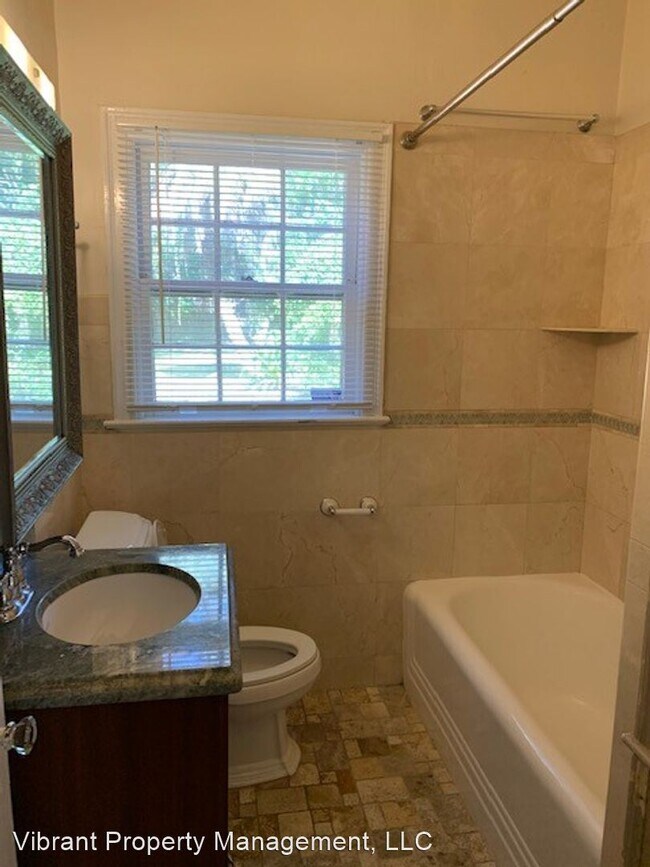 Foto del edificio - 3 br, 2 bath House - 1226 NW 4th Ave