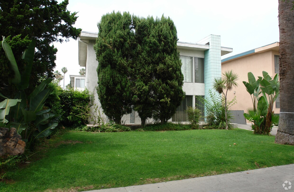 Building Photo - 359 Riverdale Dr