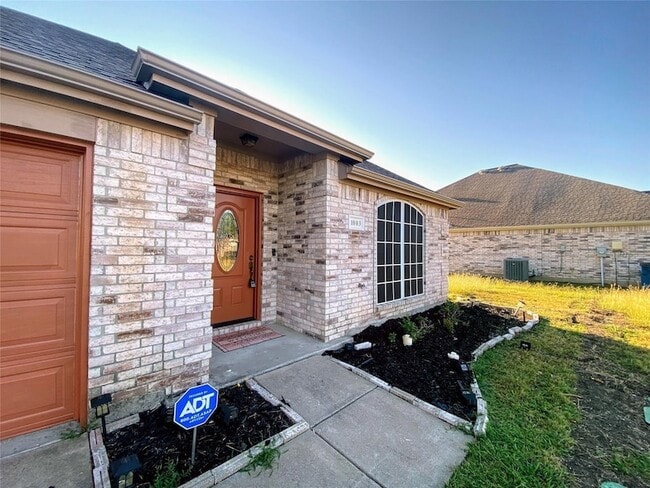 Building Photo - 1003 Sipapu Ct
