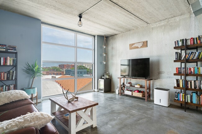 Foto del edificio - 545 Berrien St
