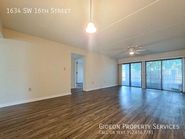 Foto del edificio - 1634 SW 16th St