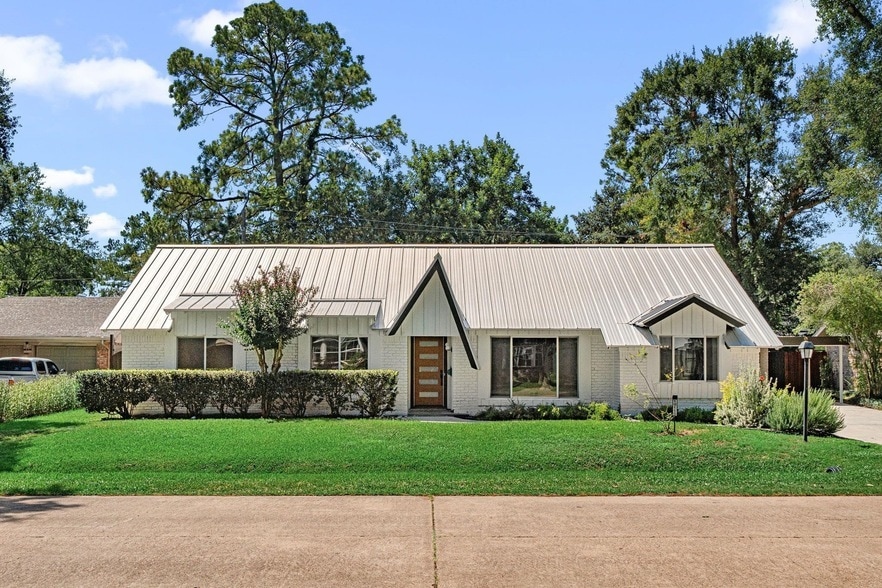 Photo - 10115 Moorberry Lane Unit