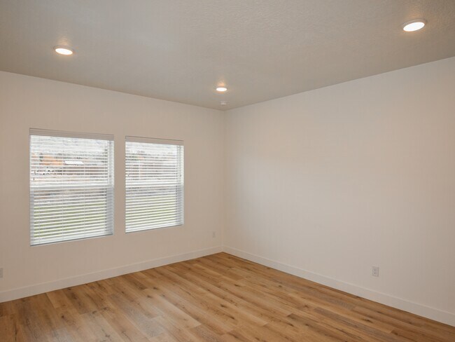 Foto del edificio - 220 Spring Creek Pkwy