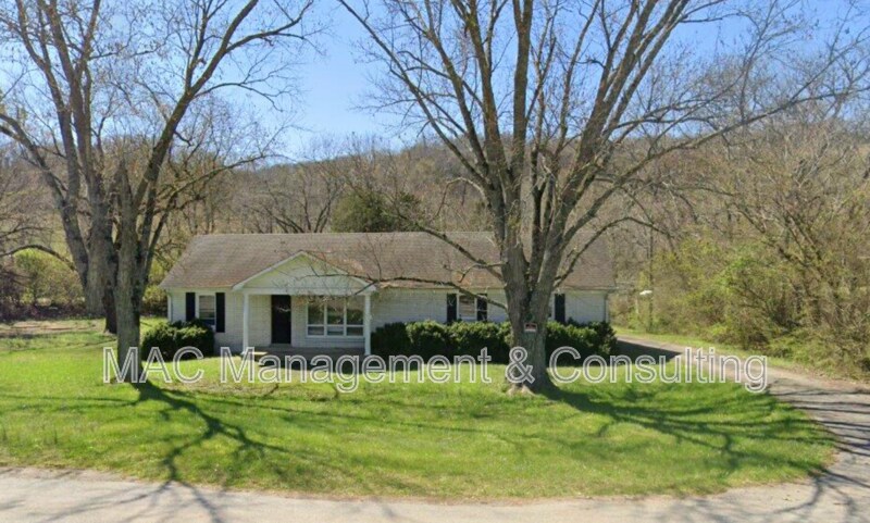 Primary Photo - 565 Dixon Springs Hwy