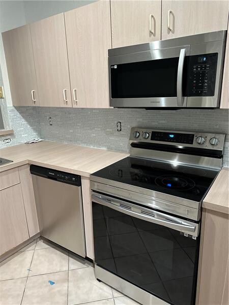 Building Photo - 8900 NW 54th St