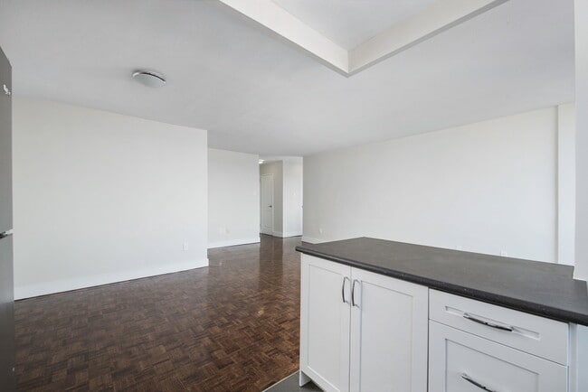 Photo du bâtiment - 3480 Havenwood Drive
