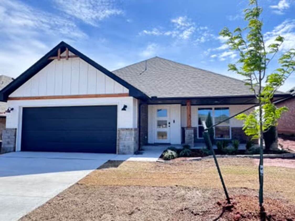 Primary Photo - Stylish New Home!