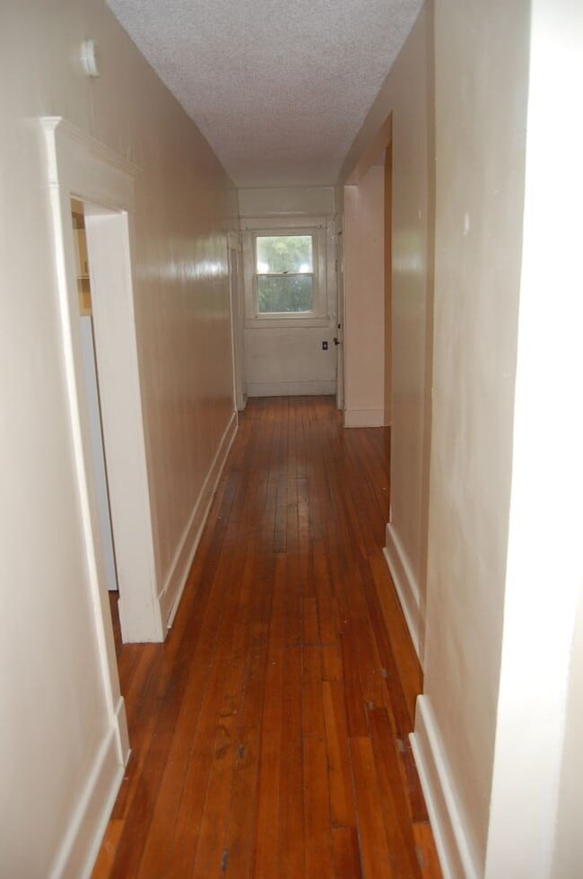 Building Photo - 1742 S 14th St