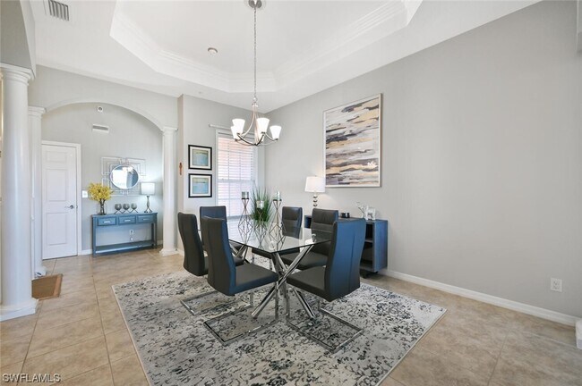 Foto del edificio - 21536 Taft Ct