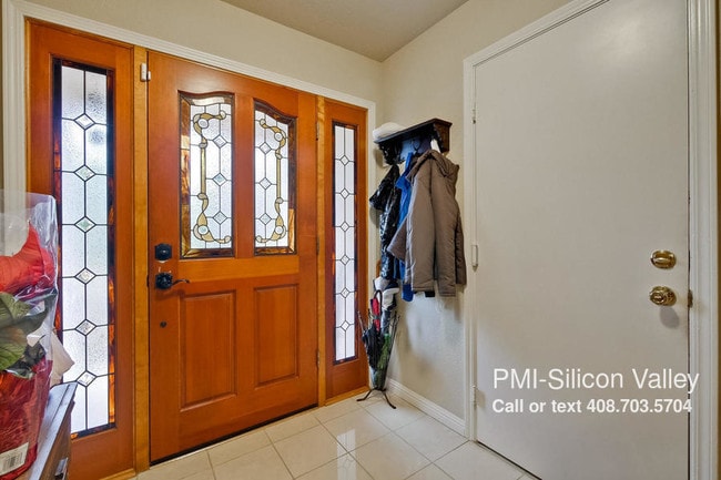 Building Photo - 23005 Standing Oak Ct