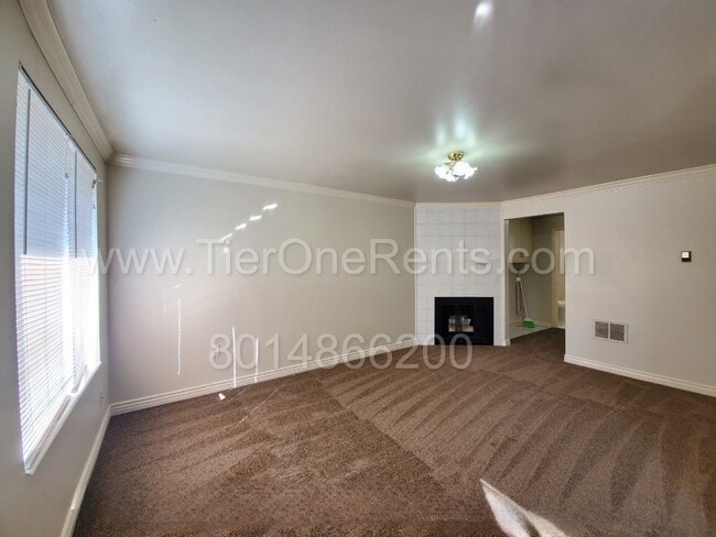 Building Photo - NO DEPOSIT option available for qualified ...