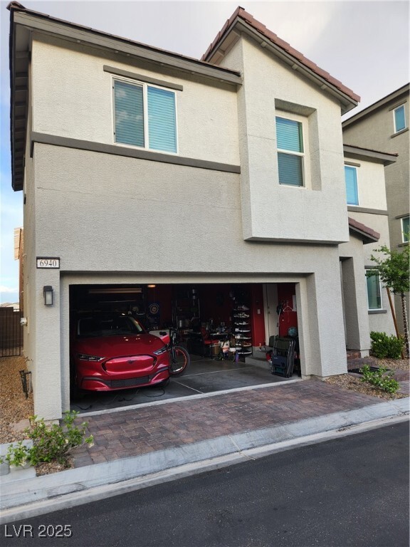 Foto del edificio - 6940 Crescent Gold St