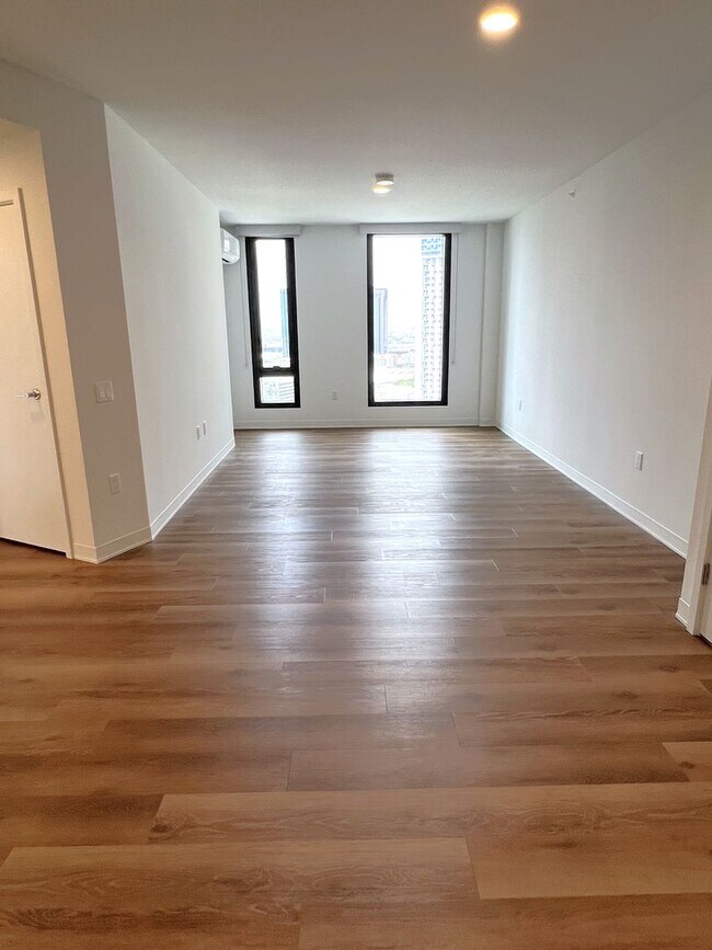 Foto del edificio - Aalii at Ward Village - High Floor One Bedroom, One Bath, One Assigned Parking