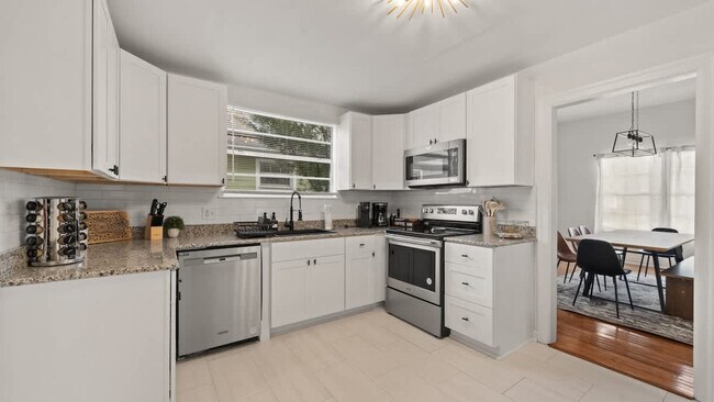 Foto del edificio - 307 W Haya St