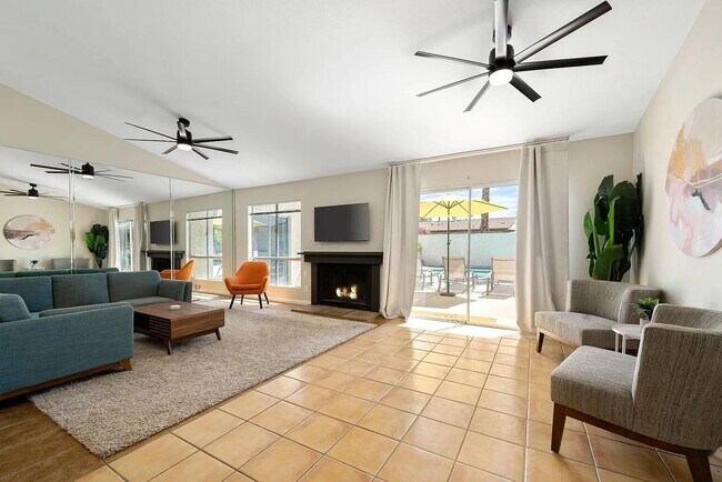 Foto del edificio - 864 S Mountain View Dr