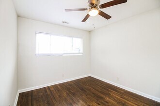 Interior Photo - Enclave Oakhurst Village