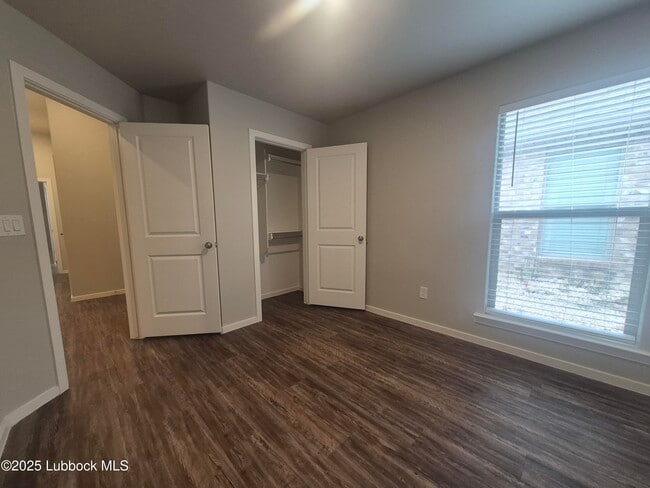 Foto del edificio - 2109 N Jayton Ave