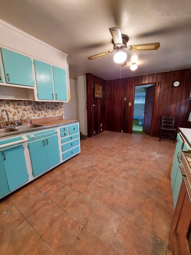 Kitchen - 1024 Gay St