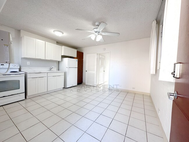 Building Photo - 2541 Kuhio Ave-301