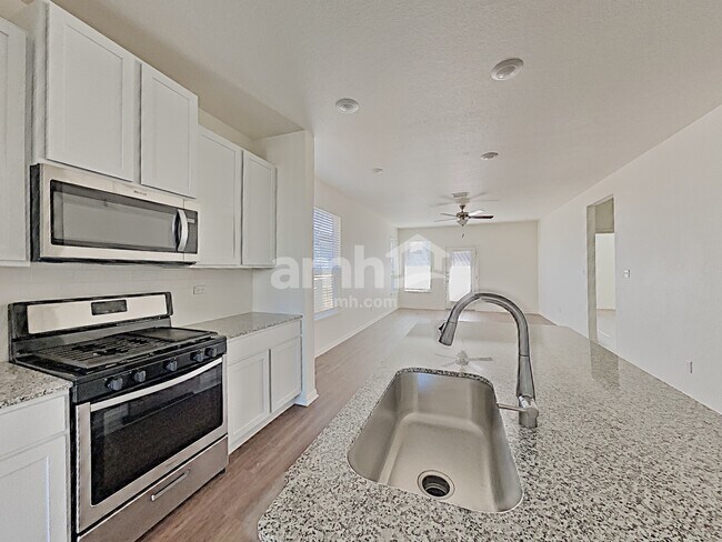 Building Photo - 2726 Deerfield Creek
