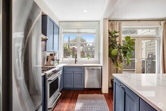 Building Photo - 1133 4th St NE